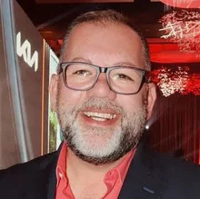 Christo Valentyn Journalist
